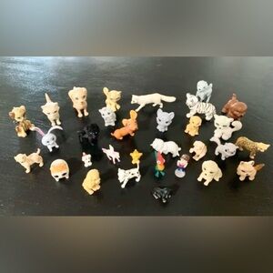 Mini toy animal figures lot of 31 cats/dogs Disney-Tsum Tsum-Barbie toys